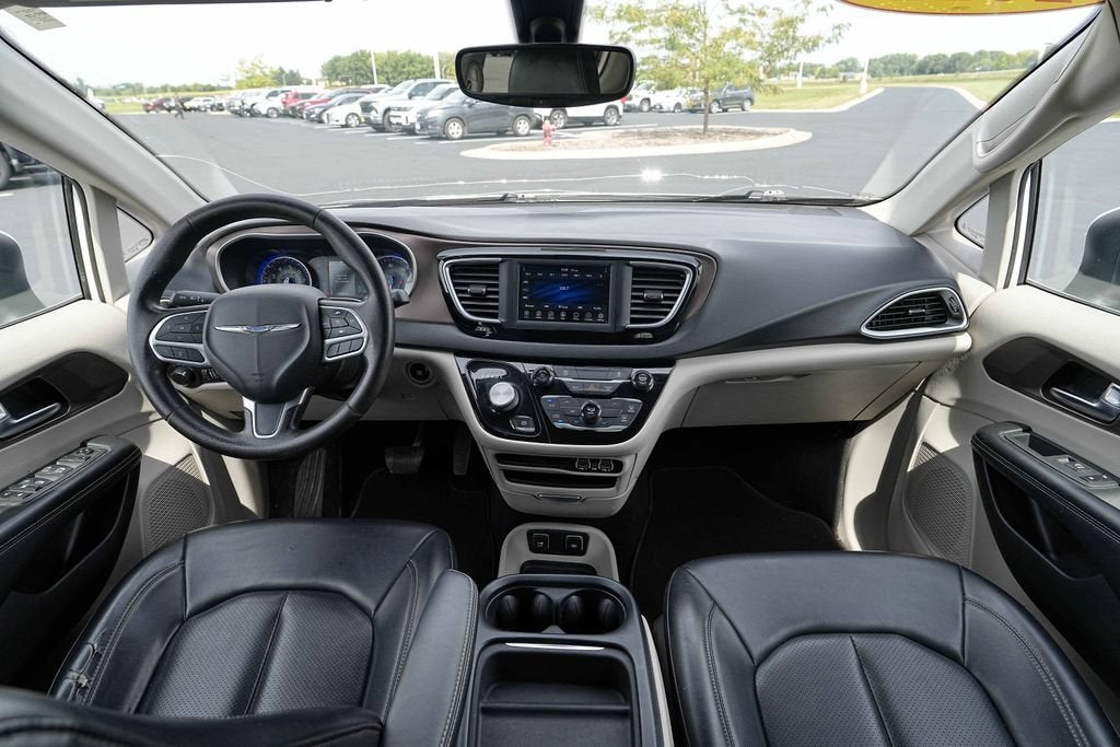 2021 Chrysler Voyager LXI