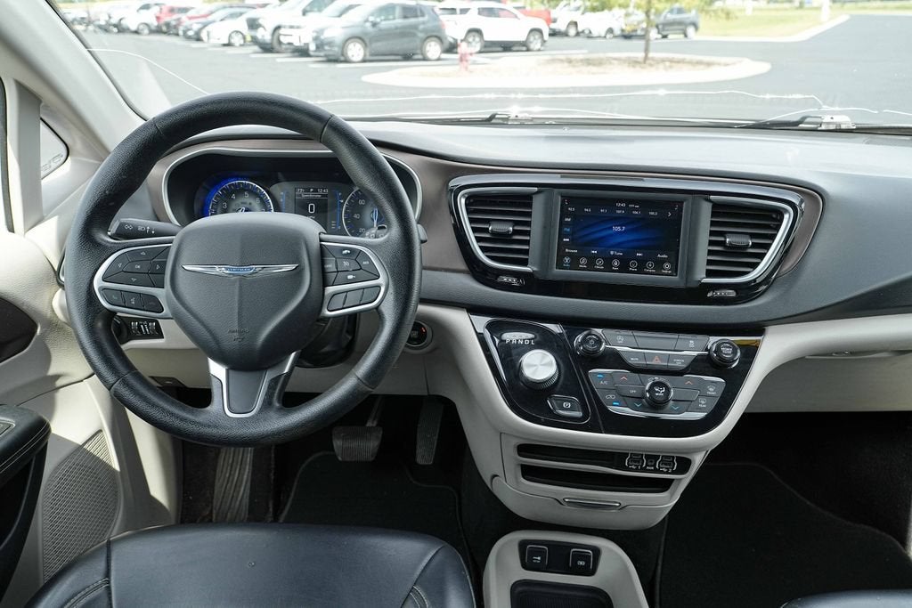 2021 Chrysler Voyager LXI