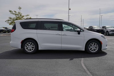2021 Chrysler Voyager LXI