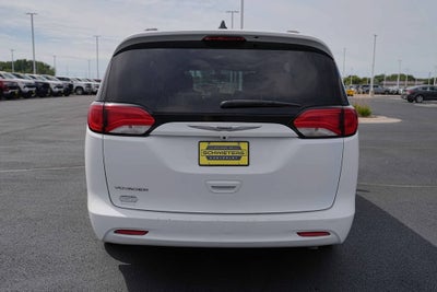 2021 Chrysler Voyager LXI
