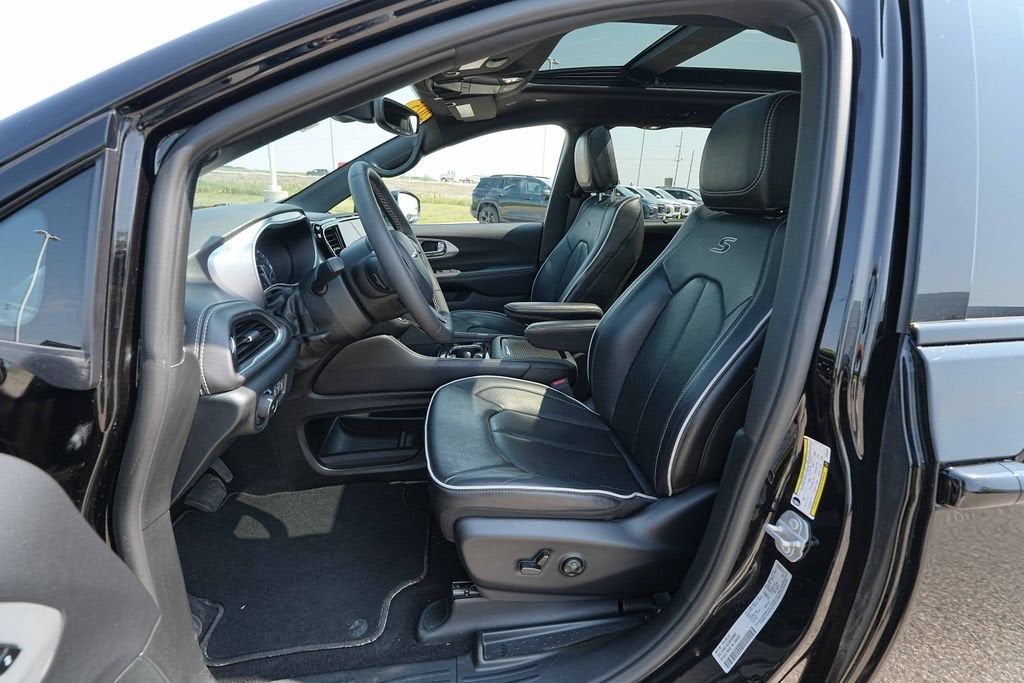 2025 Chrysler Pacifica Limited