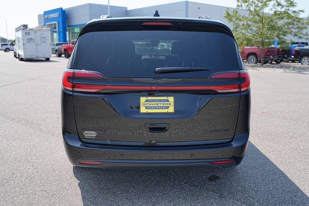 2025 Chrysler Pacifica Limited