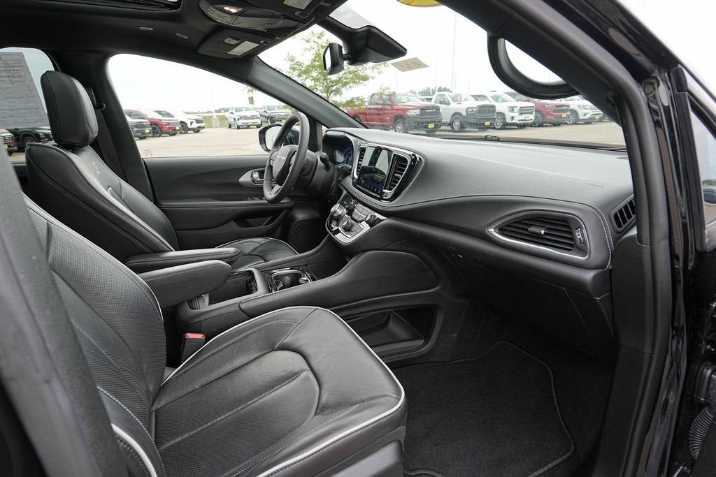 2025 Chrysler Pacifica Limited