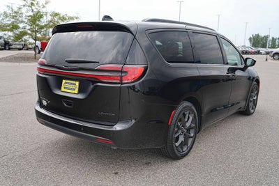 2025 Chrysler Pacifica Limited