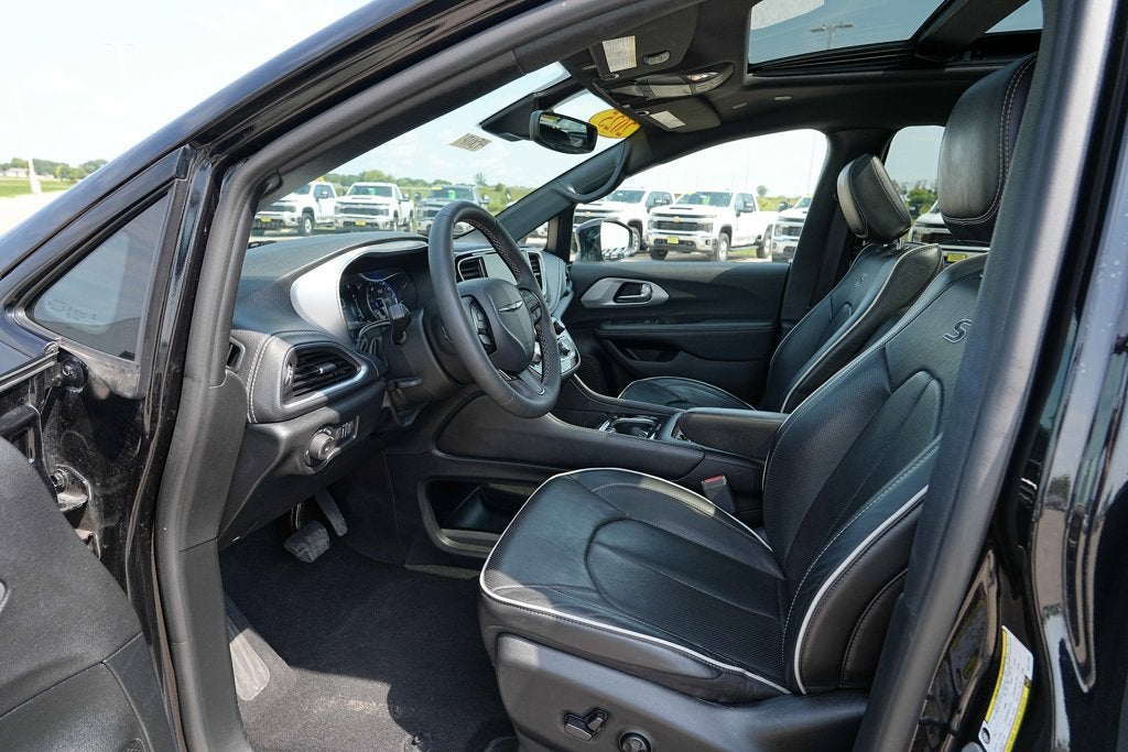 2025 Chrysler Pacifica Limited
