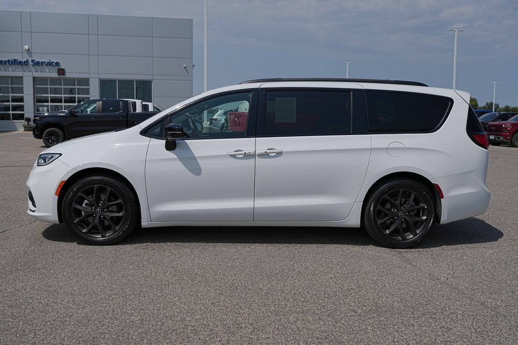 2025 Chrysler Pacifica Limited