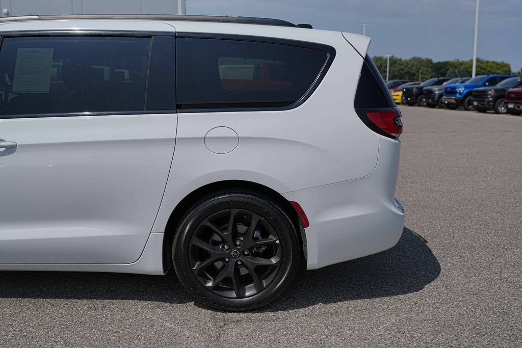 2025 Chrysler Pacifica Limited