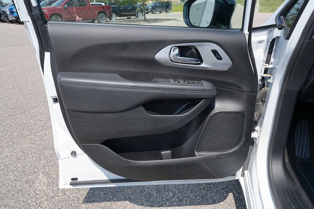 2025 Chrysler Pacifica Limited