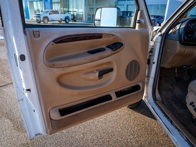 2002 Dodge Ram 3500 4dr Quad Cab 155" WB DRW