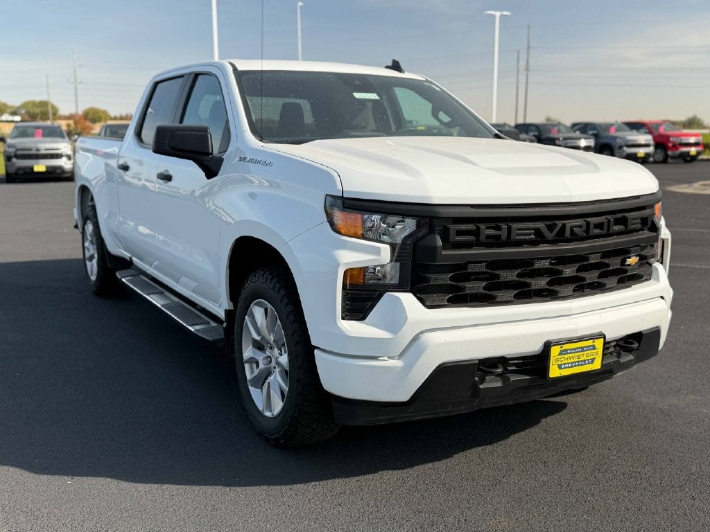 2023 Chevrolet Silverado 1500 Custom