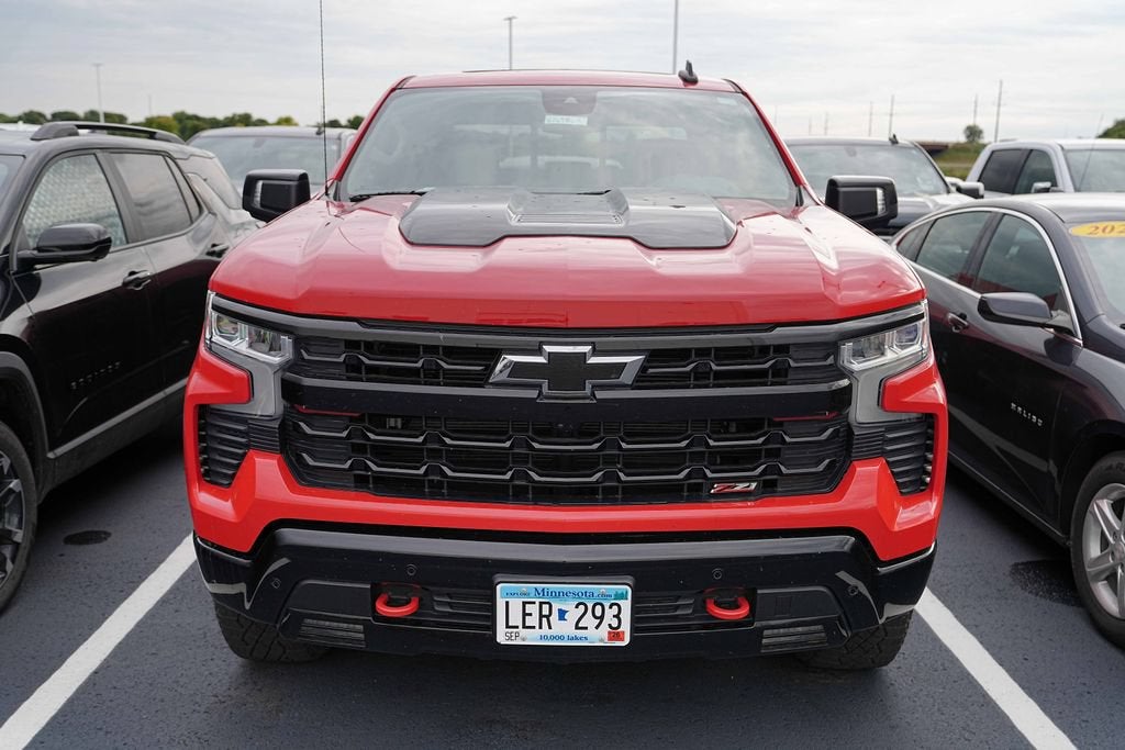 Used 2024 Chevrolet Silverado 1500 LT Trail Boss with VIN 3GCUDFED5RG110605 for sale in Willmar, Minnesota