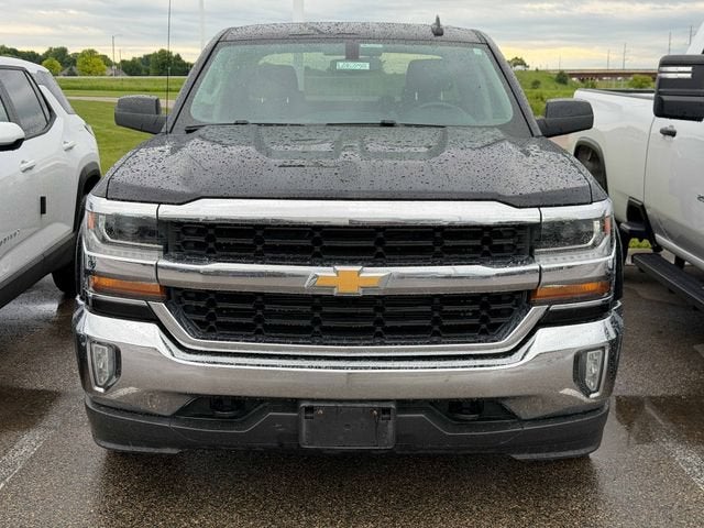 Used 2017 Chevrolet Silverado 1500 LT with VIN 3GCUKREC1HG458270 for sale in Willmar, Minnesota