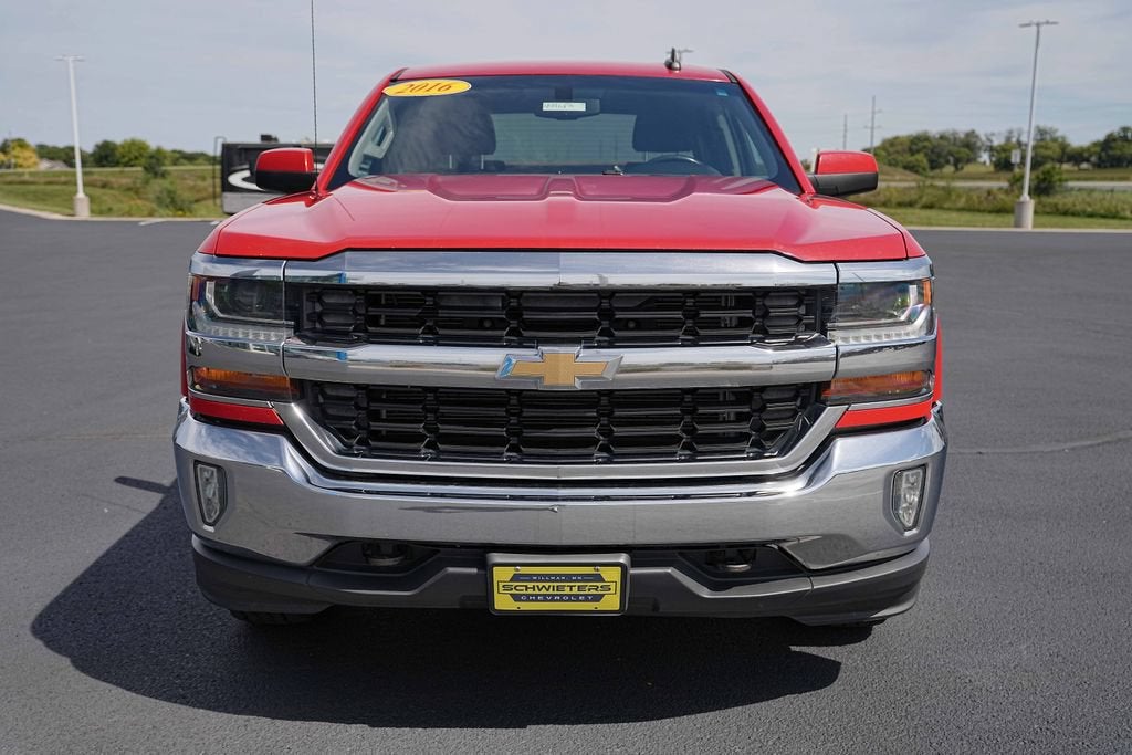 Used 2016 Chevrolet Silverado 1500 LT with VIN 3GCUKREC4GG379237 for sale in Willmar, Minnesota
