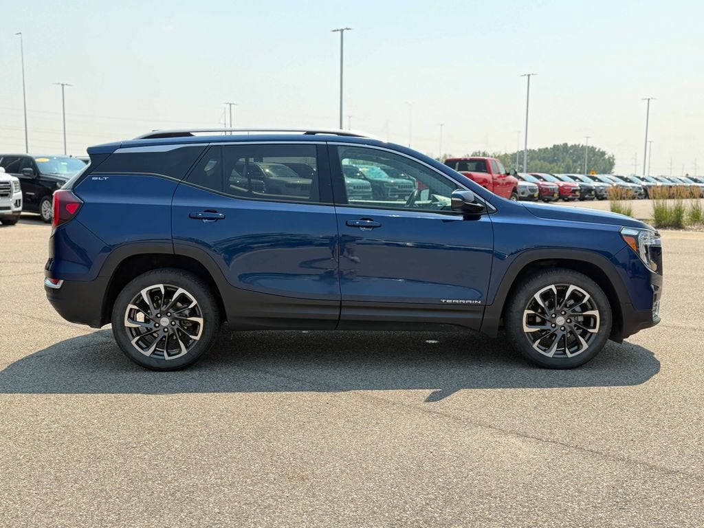 2022 GMC Terrain SLT