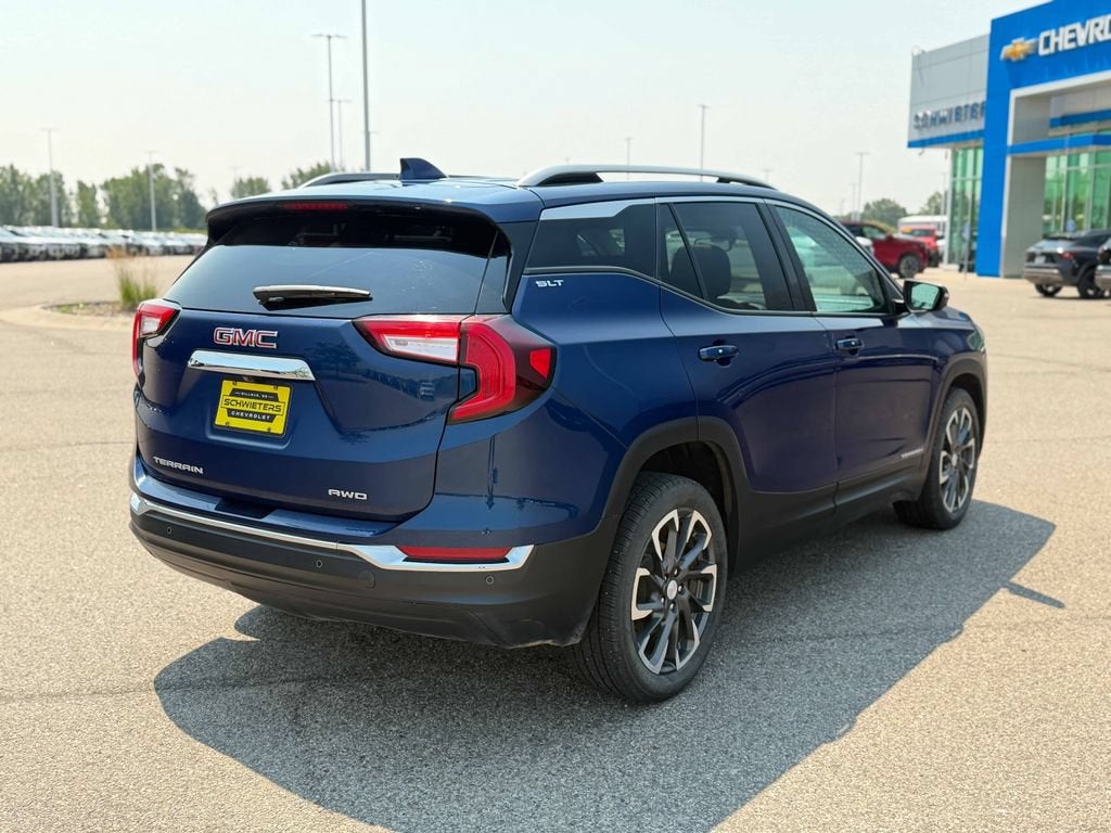 2022 GMC Terrain SLT