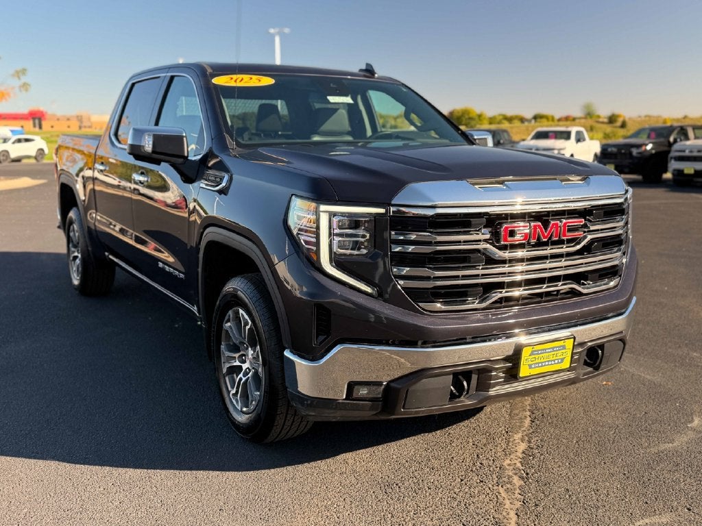 2025 GMC Sierra 1500 SLT
