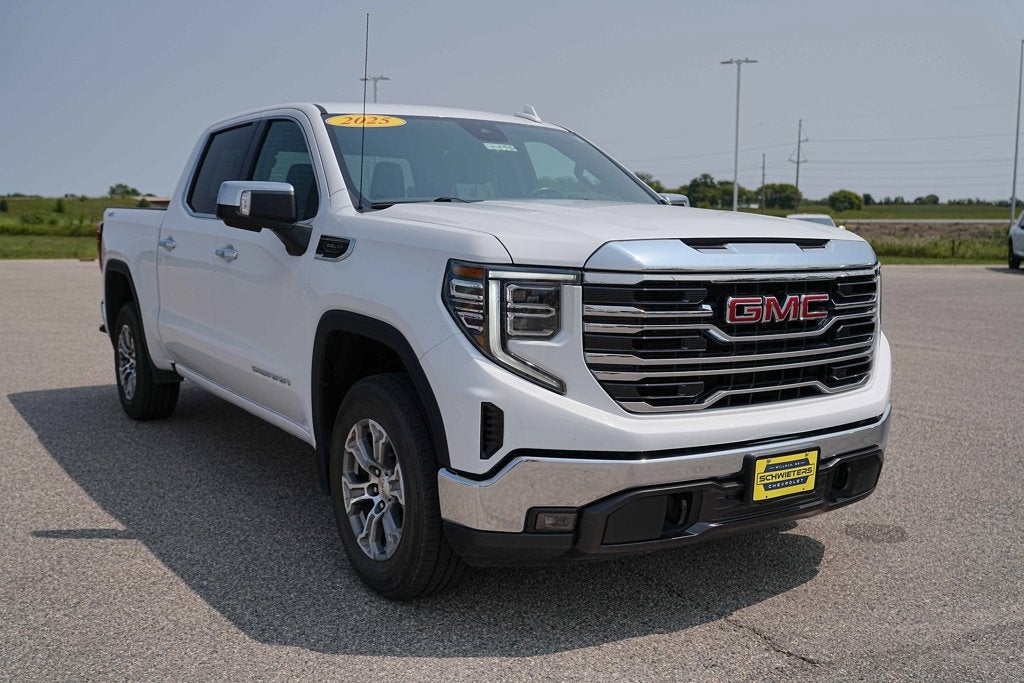 2025 GMC Sierra 1500 SLT