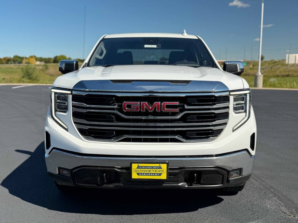 Used 2025 GMC Sierra 1500 SLT with VIN 3GTUUDED8SG200759 for sale in Willmar, Minnesota