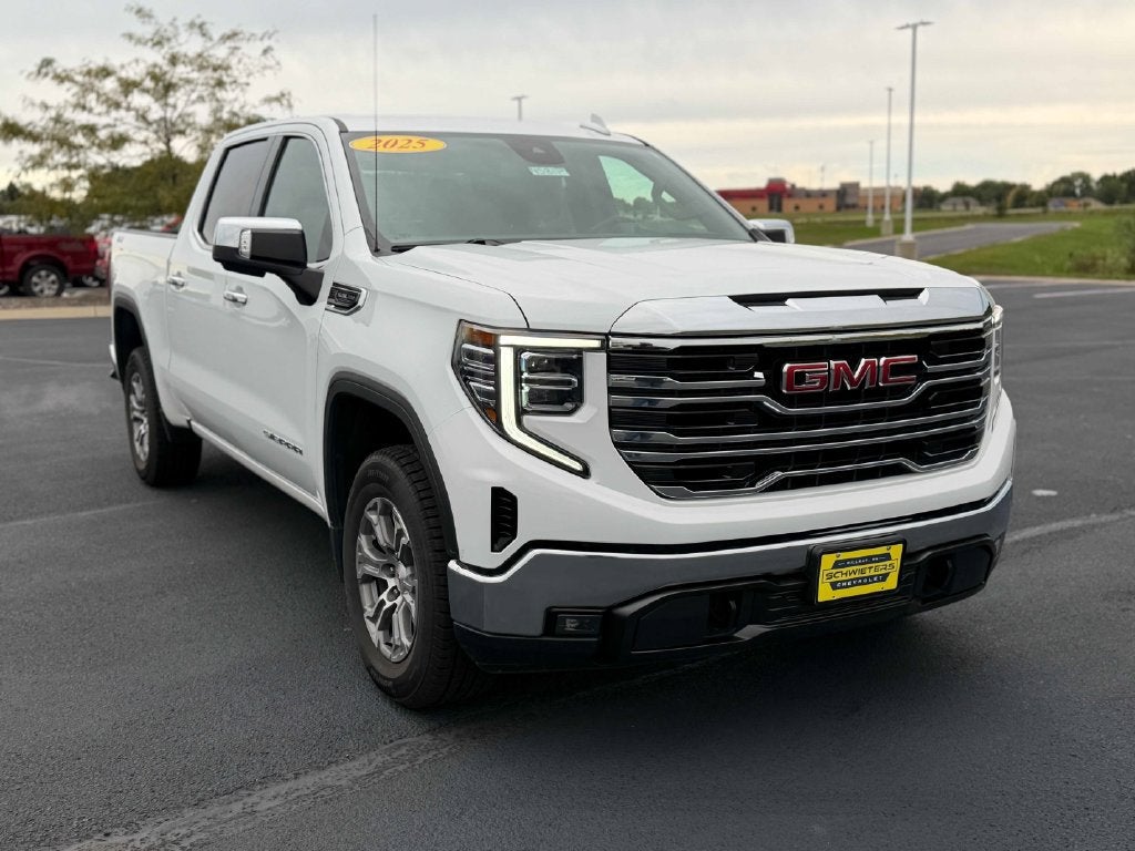 2025 GMC Sierra 1500 SLT