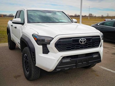2024 Toyota Tacoma 4WD SR5