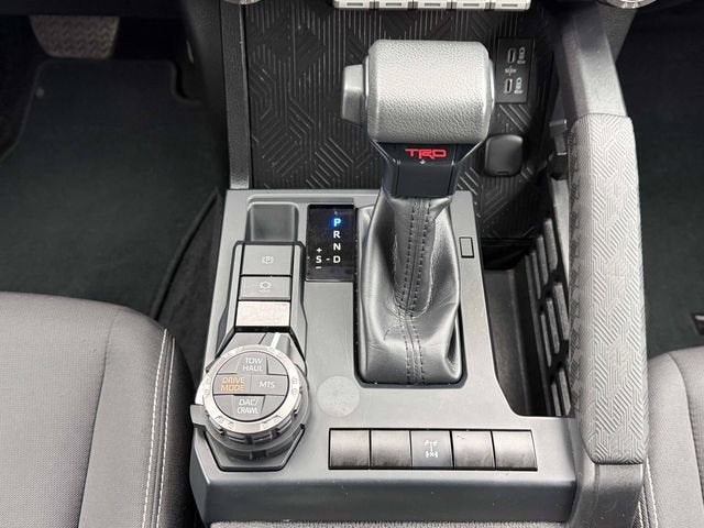 2024 Toyota Tacoma 4WD SR5