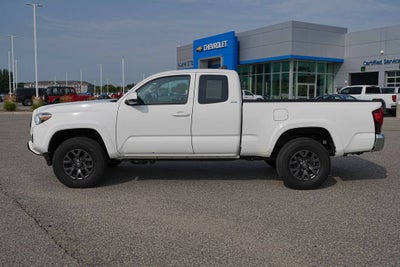 2022 Toyota Tacoma 4WD SR