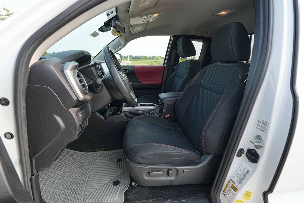2022 Toyota Tacoma 4WD SR