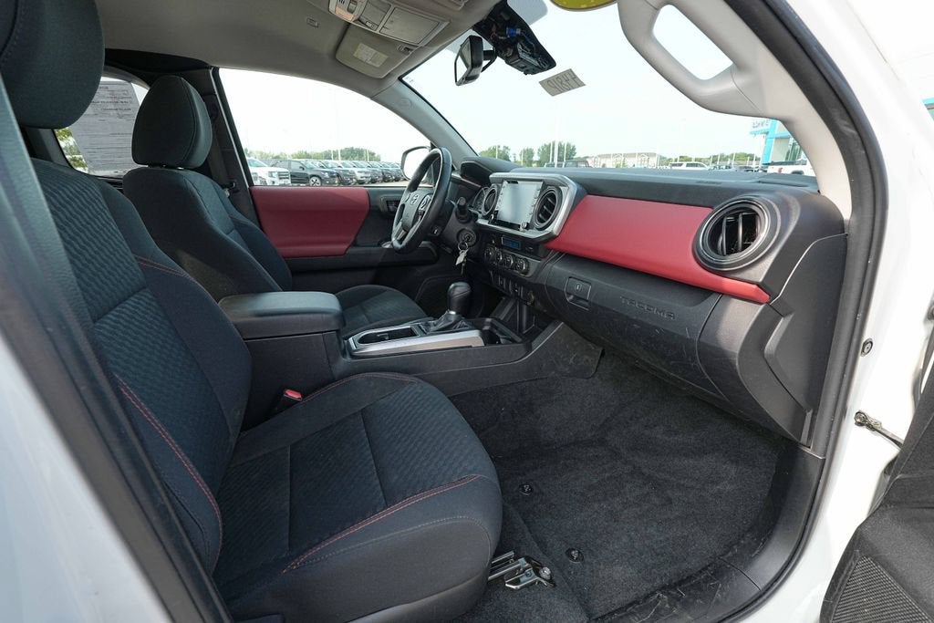 2022 Toyota Tacoma 4WD SR