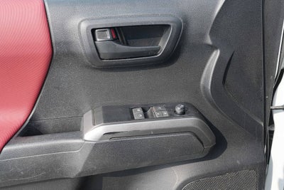 2022 Toyota Tacoma 4WD SR