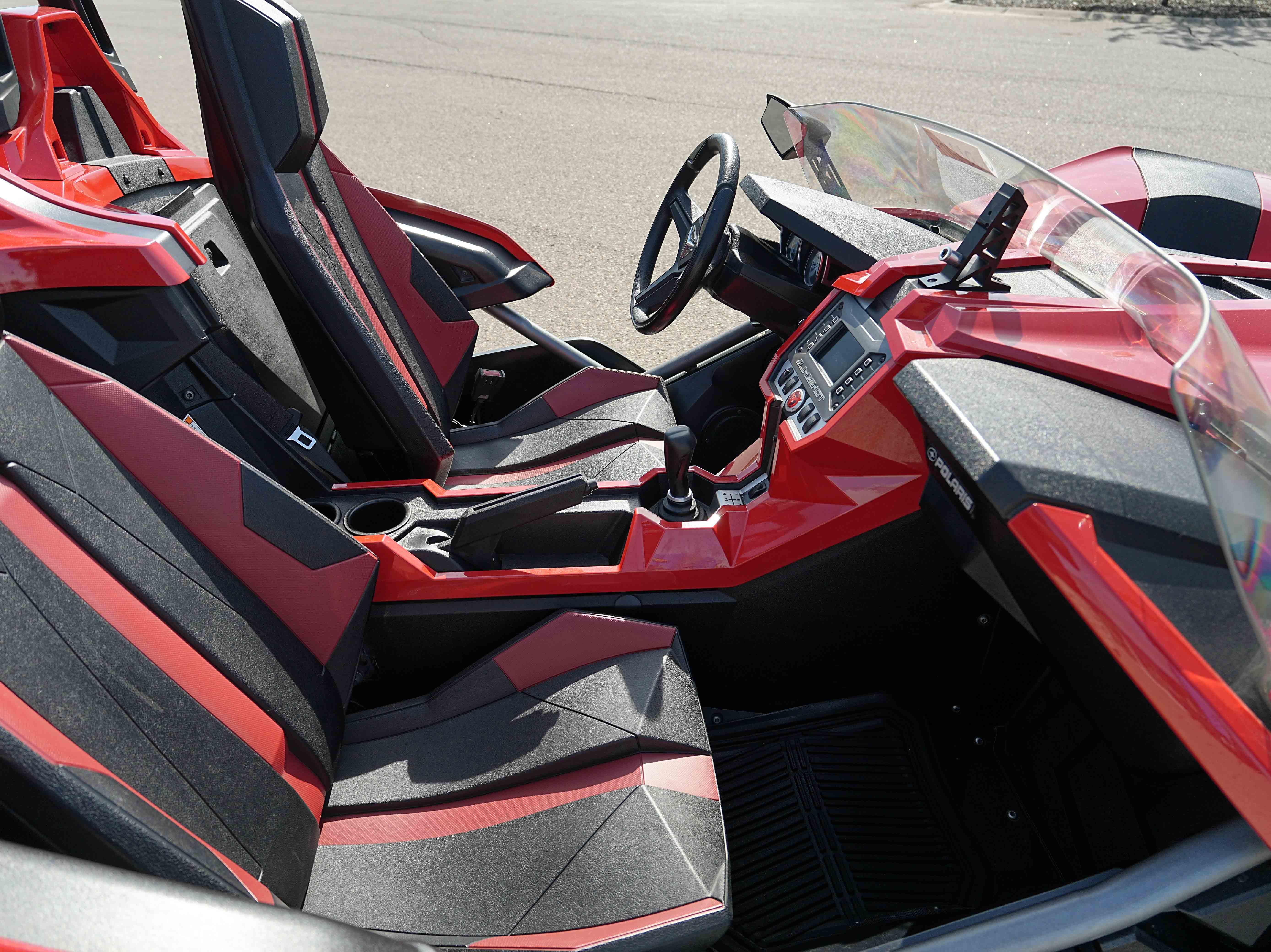 2015 POLARIS Slingshot SL