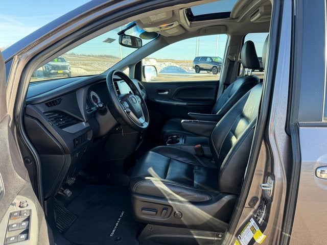 2015 Toyota Sienna SE
