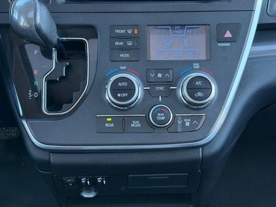 2015 Toyota Sienna SE