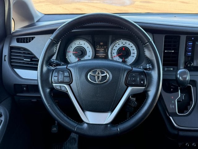 2015 Toyota Sienna SE