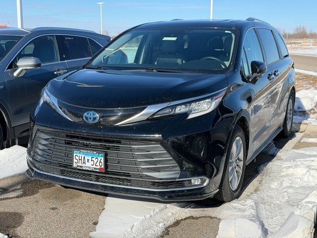 2023 Toyota Sienna Limited