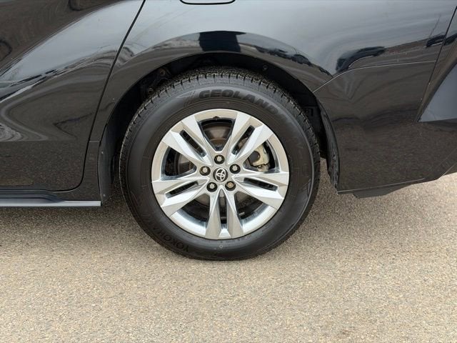 2023 Toyota Sienna Limited