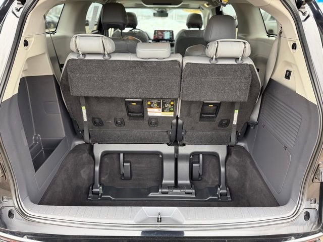 2023 Toyota Sienna Limited