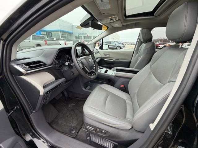 2023 Toyota Sienna Limited