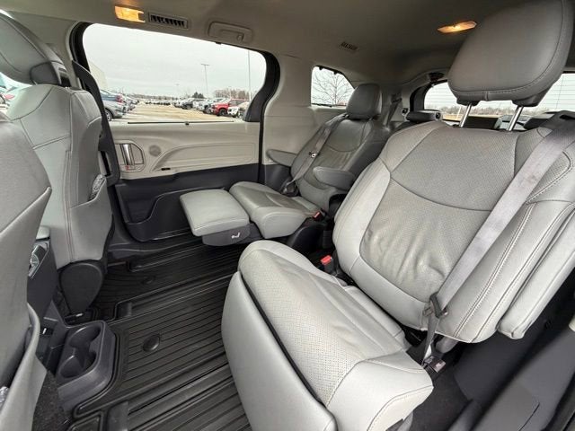 2023 Toyota Sienna Limited