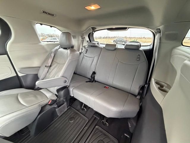 2023 Toyota Sienna Limited