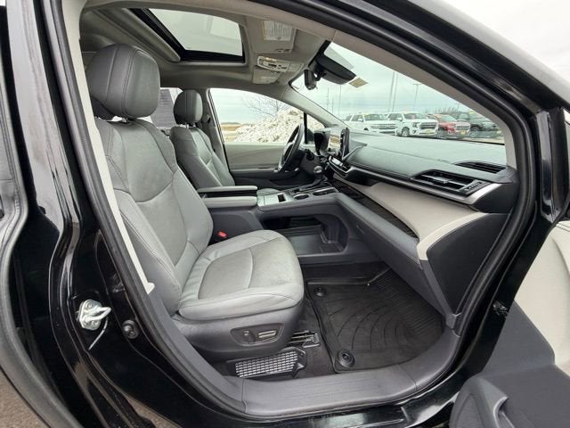 2023 Toyota Sienna Limited