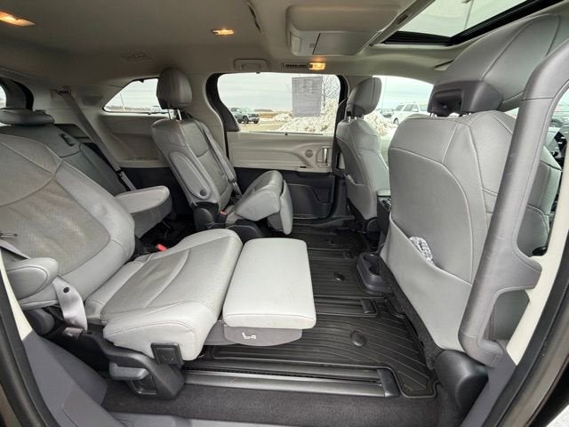 2023 Toyota Sienna Limited