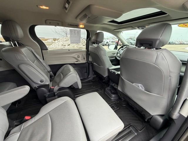 2023 Toyota Sienna Limited