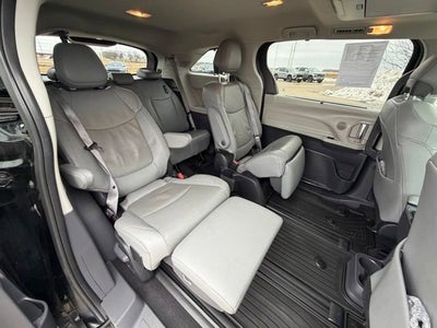 2023 Toyota Sienna Limited