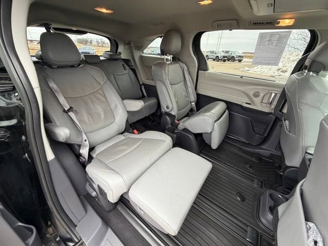 2023 Toyota Sienna Limited