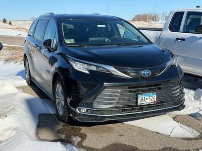 2023 Toyota Sienna Limited