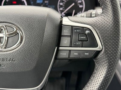 2023 Toyota Sienna Limited