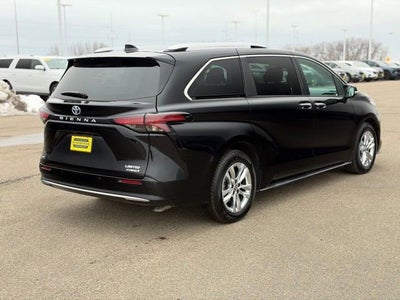 2023 Toyota Sienna Limited
