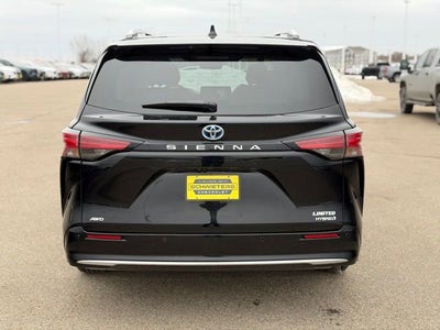 2023 Toyota Sienna Limited