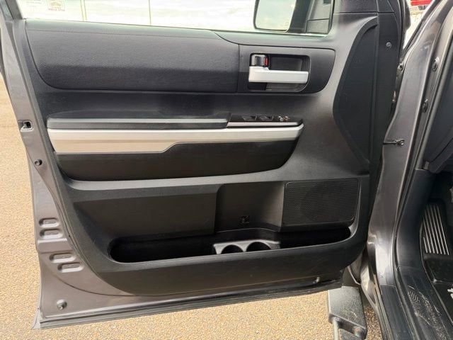 2017 Toyota Tundra 4WD SR5