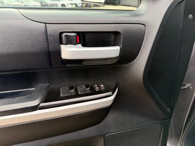 2017 Toyota Tundra 4WD SR5